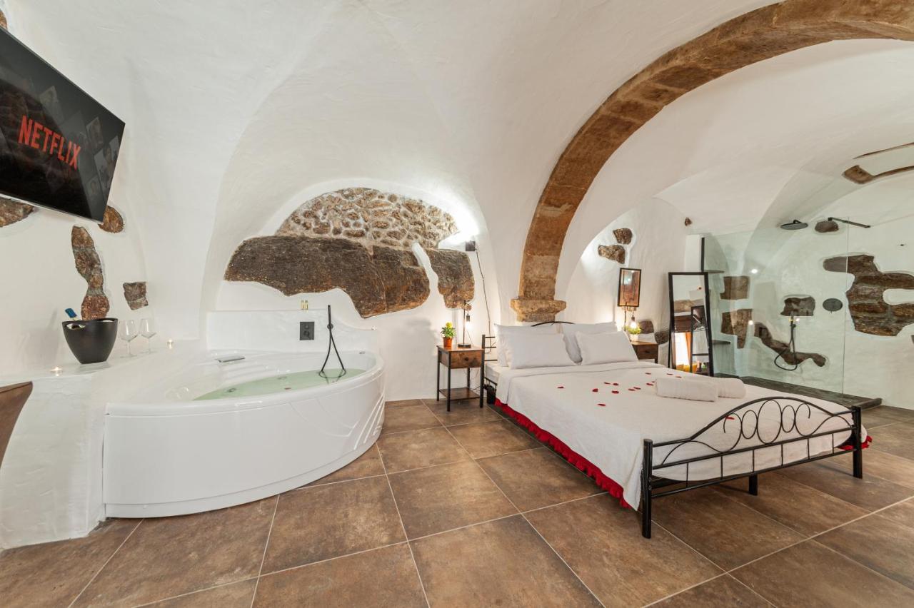 Romantic Loft With Jacuzzi In The Castle Castelsardo Buitenkant foto