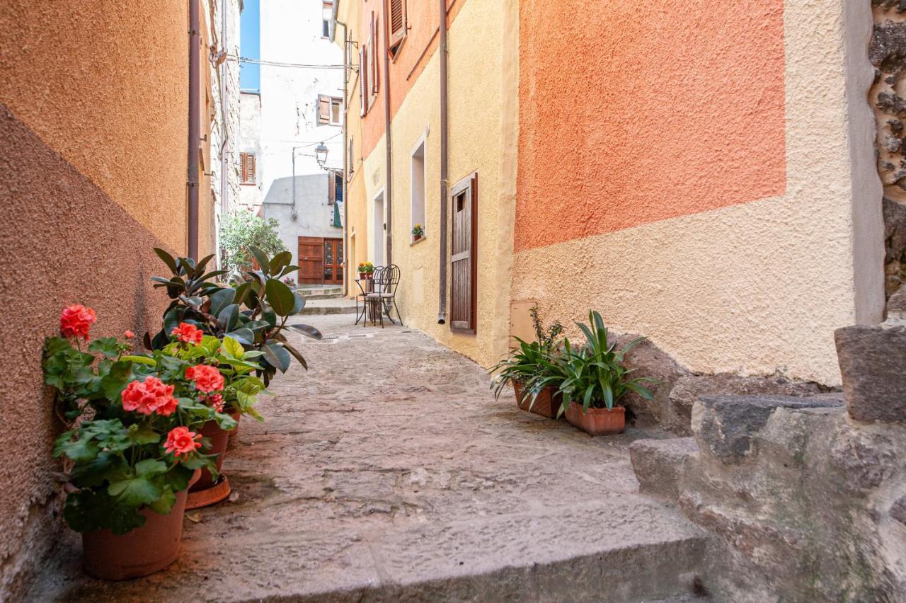Romantic Loft With Jacuzzi In The Castle Castelsardo Buitenkant foto